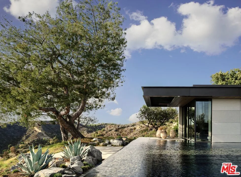 1655 Carla, Beverly Hills, California 90210 home-pic-23