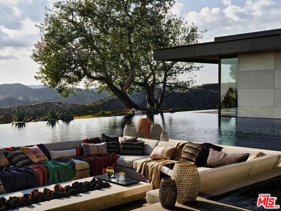 1655 Carla, Beverly Hills, California 90210 home-pic-22