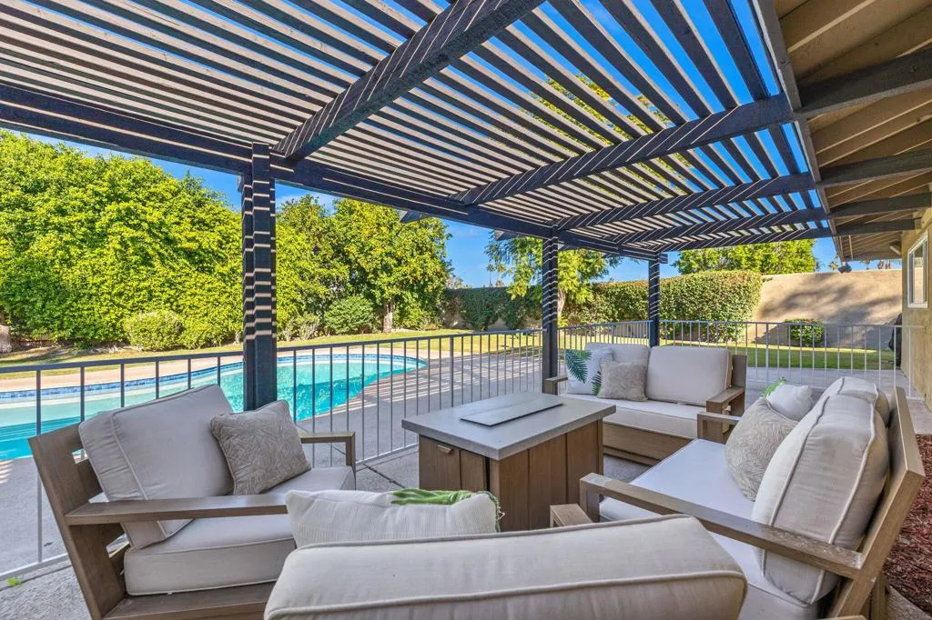 74370 Primrose Drive, Palm Desert, California 92260 home-pic-1