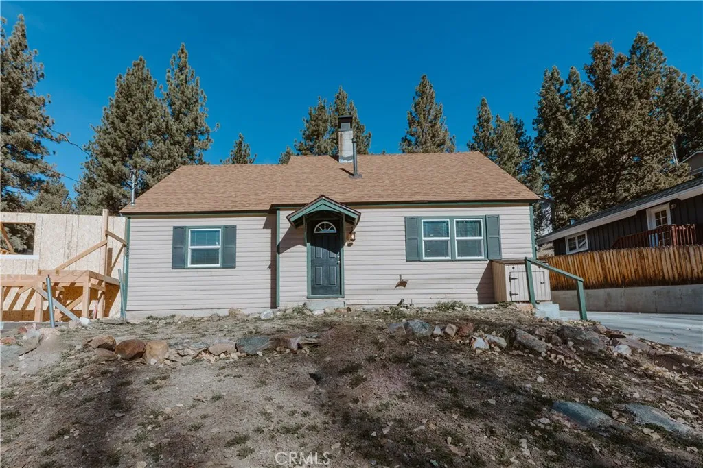 42520 Sonoma Dr, Big Bear Lake, California 92315 home-pic-1