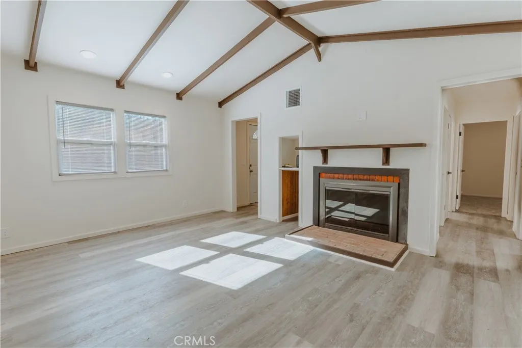 42520 Sonoma Dr, Big Bear Lake, California 92315 home-pic-2