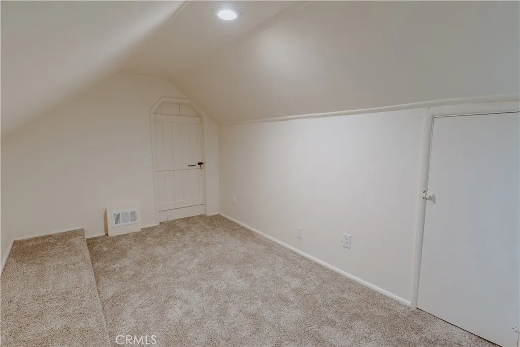 42520 Sonoma Dr, Big Bear Lake, California 92315 home-pic-8
