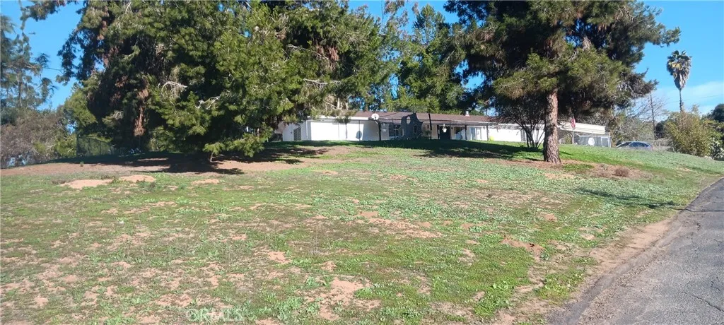 4208 Linda Vista, Fallbrook, California 92028 home-pic-1
