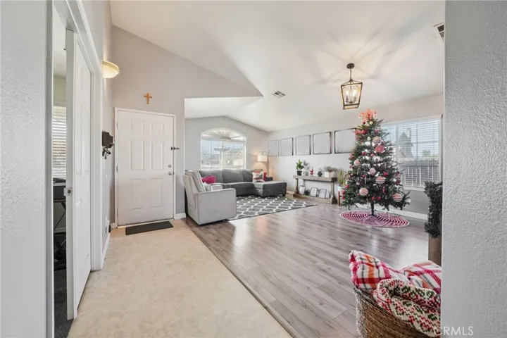 8959 Wedgewood Court, Hesperia, California 92344