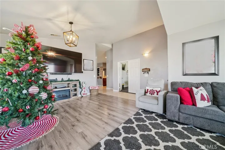 8959 Wedgewood Court, Hesperia, California 92344