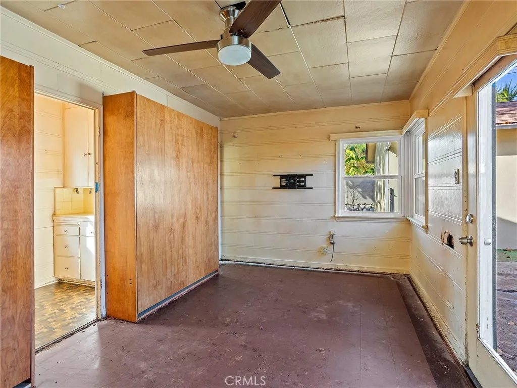 207 W Ash Avenue, Burbank, California 91502 home-pic-22