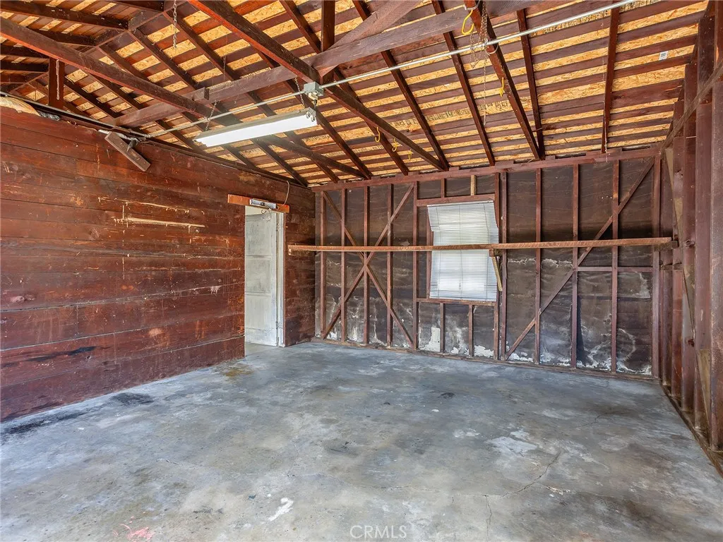 207 W Ash Avenue, Burbank, California 91502 home-pic-28
