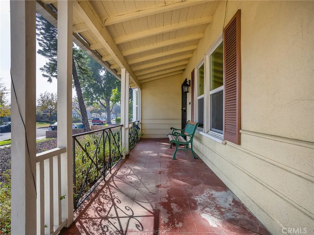 207 W Ash Avenue, Burbank, California 91502 home-pic-8