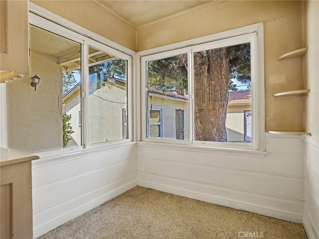 207 W Ash Avenue, Burbank, California 91502 home-pic-11