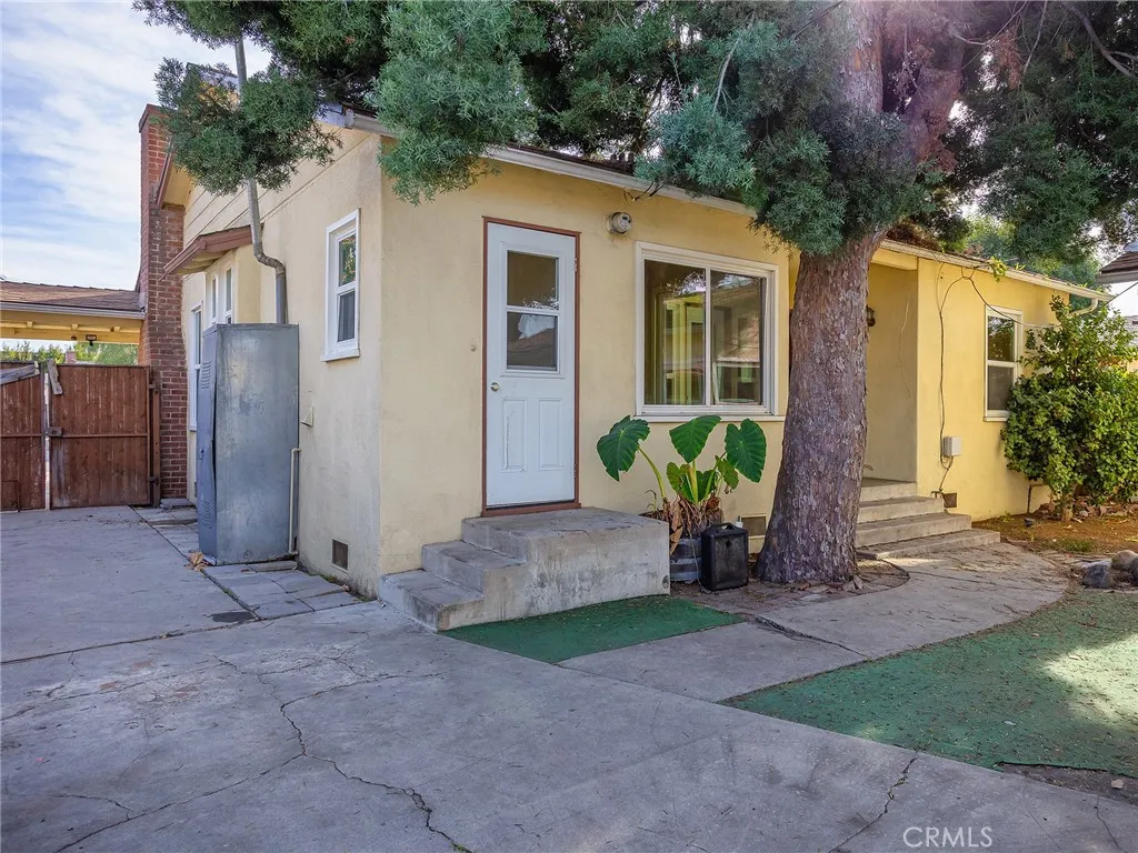 207 W Ash Avenue, Burbank, California 91502 home-pic-29