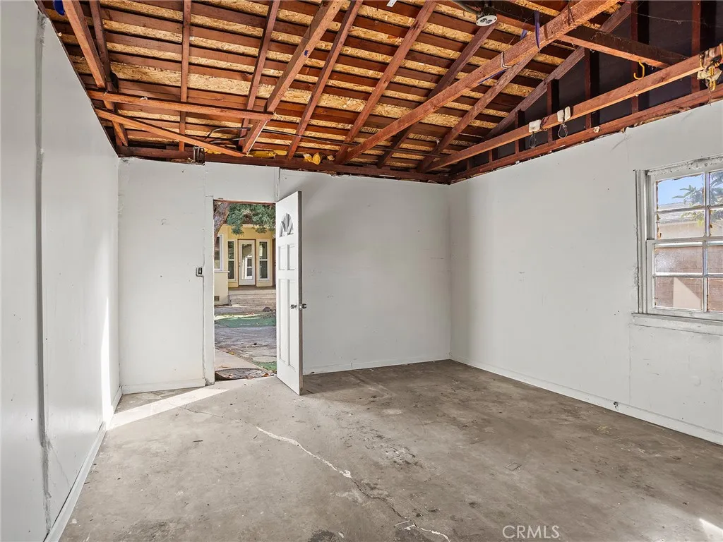 207 W Ash Avenue, Burbank, California 91502 home-pic-27