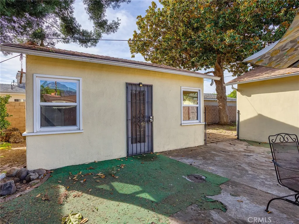 207 W Ash Avenue, Burbank, California 91502 home-pic-31
