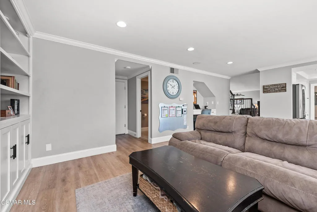 1141 Canyon Crest Court, Thousand Oaks, California 91360 home-pic-17