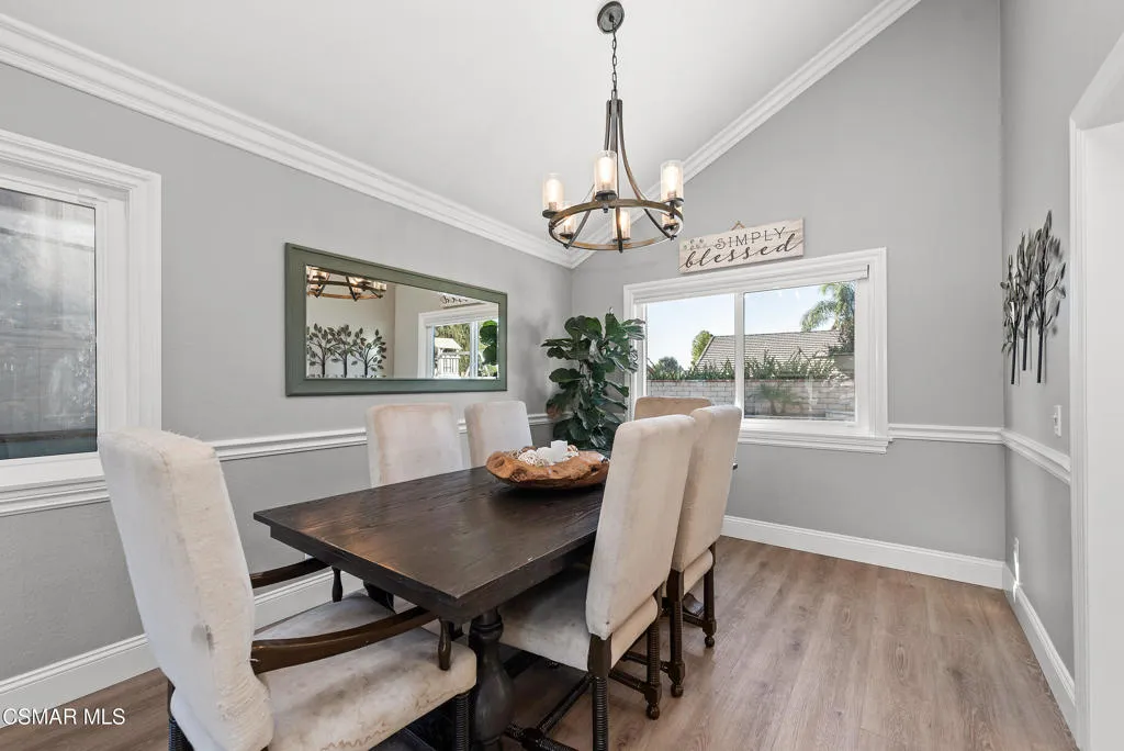 1141 Canyon Crest Court, Thousand Oaks, California 91360 home-pic-9