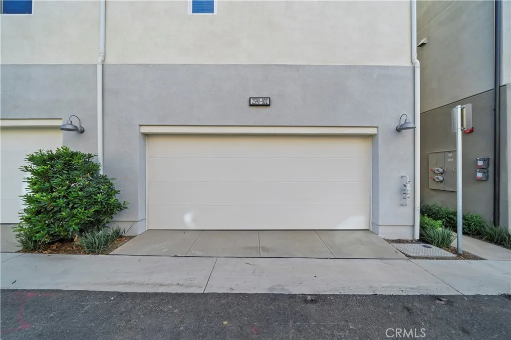 2590 Sprout Lane, Corona, California 92883 home-pic-17