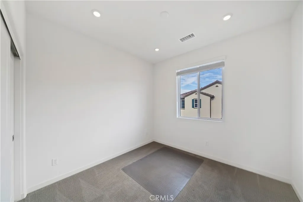 2590 Sprout Lane, Corona, California 92883 home-pic-14