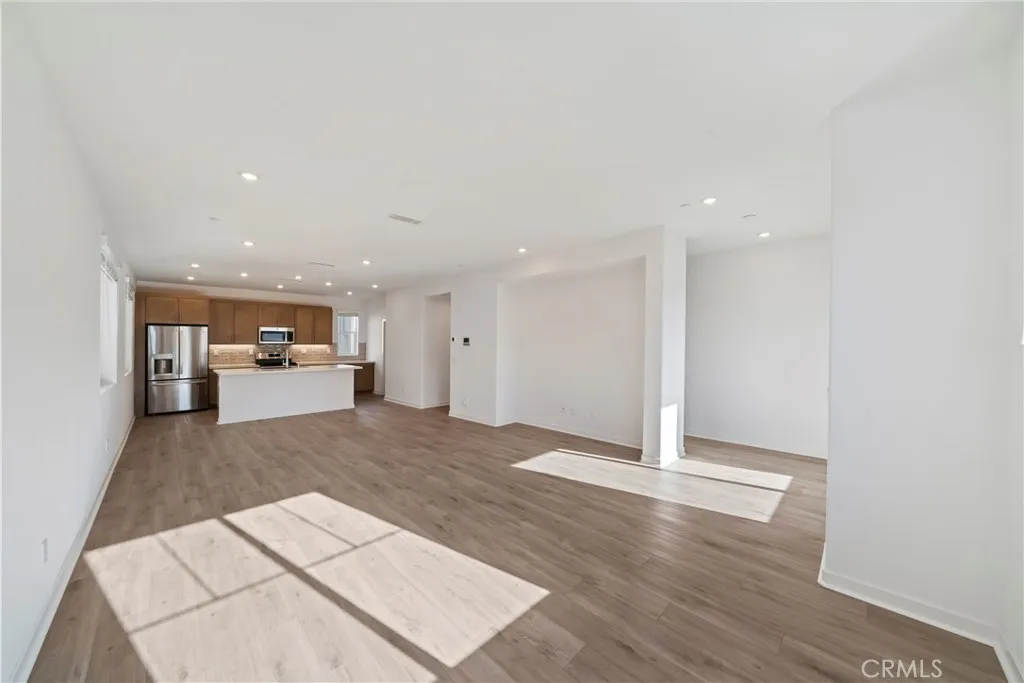 2590 Sprout Lane, Corona, California 92883 home-pic-6