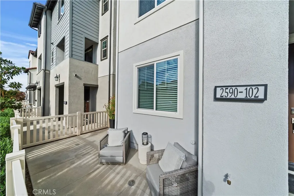 2590 Sprout Lane, Corona, California 92883 home-pic-2