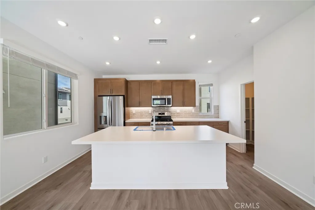 2590 Sprout Lane, Corona, California 92883 home-pic-5