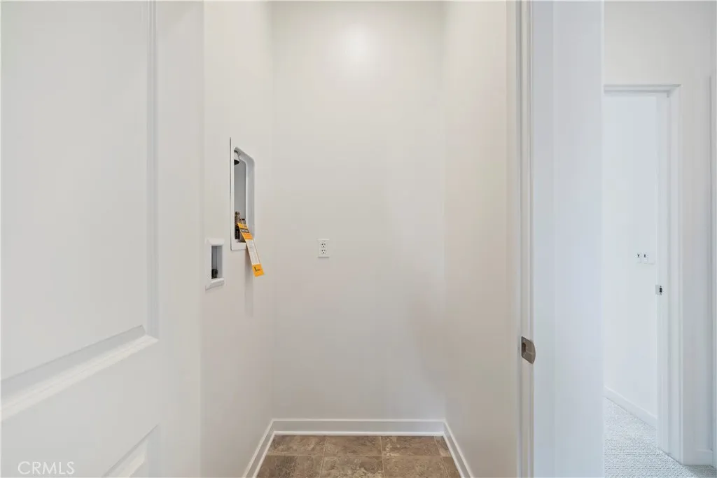 2590 Sprout Lane, Corona, California 92883 home-pic-16