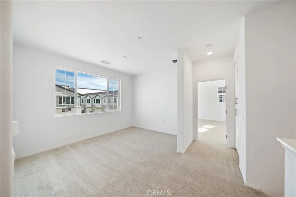 3560 S Eichler Paseo, Ontario, California 91761 home-pic-9
