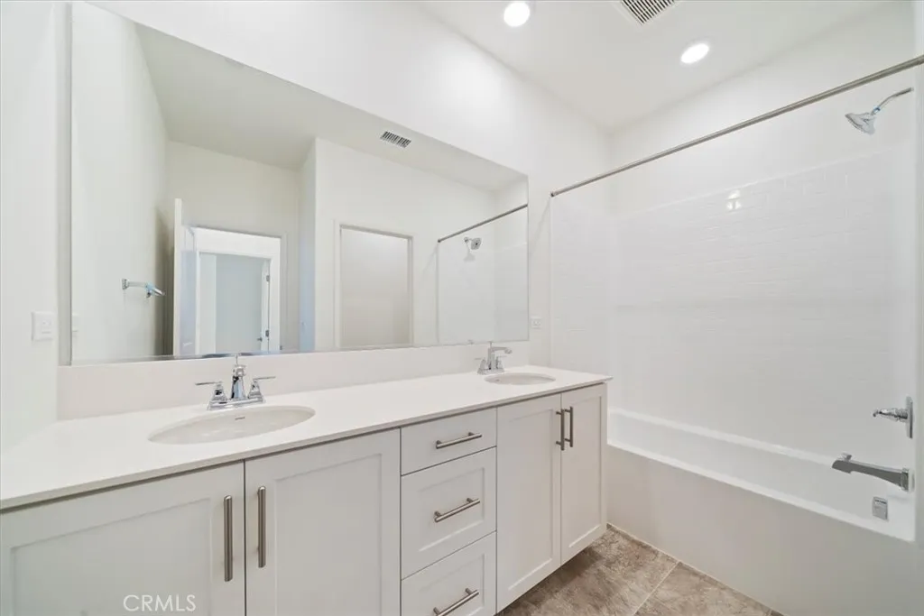 3560 S Eichler Paseo, Ontario, California 91761 home-pic-16