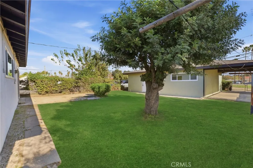 577 Herrington Avenue N, San Bernardino, California 92411 home-pic-34