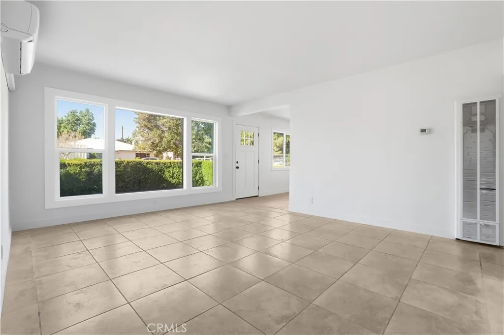 577 Herrington Avenue N, San Bernardino, California 92411 home-pic-13