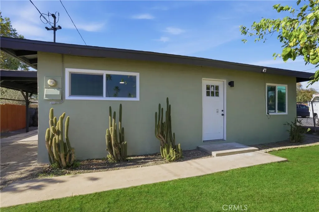 577 Herrington Avenue N, San Bernardino, California 92411 home-pic-21