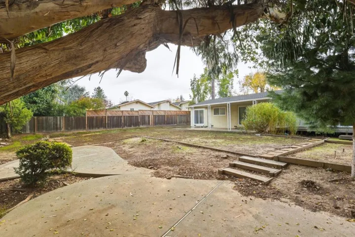 20161 Cherry Lane, Saratoga, California 95070