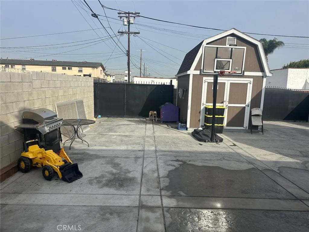 1743 W 79th, Los Angeles, California 90047 home-pic-33