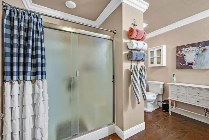 337 Conversion - Full Bathroom