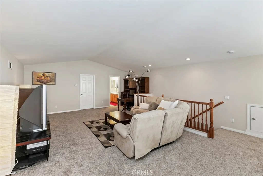 25226 Pacific Crest, Corona, California 92883 home-pic-22