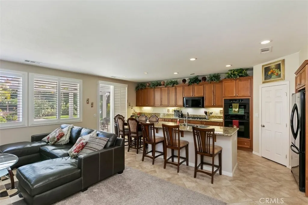 25226 Pacific Crest, Corona, California 92883 home-pic-13