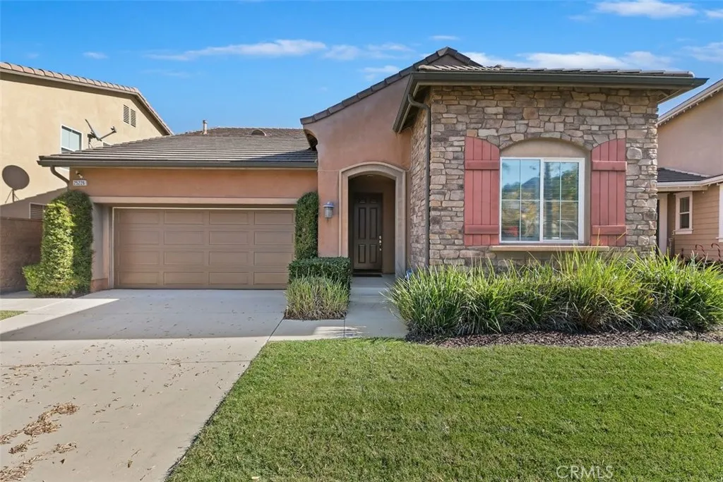 25226 Pacific Crest, Corona, California 92883 home-pic-3