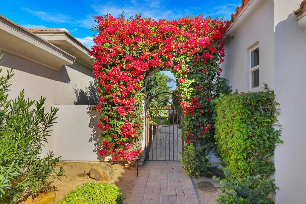 80540 Via Terracina, La Quinta, California 92253 home-pic-2