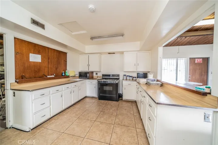 711 W C, Colton, California 92324