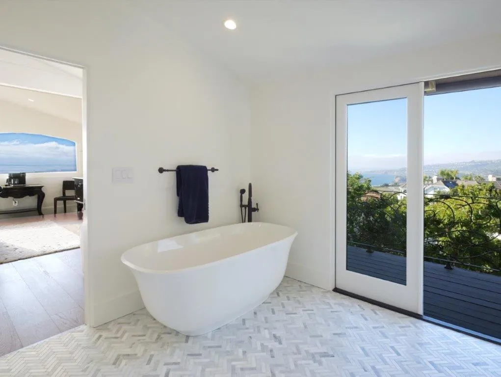 32524 Seacliff Drive, Rancho Palos Verdes, California 90275 home-pic-32