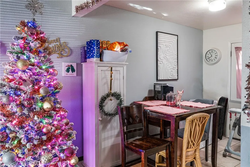 25298 Jade, Barstow, California 92311 home-pic-6