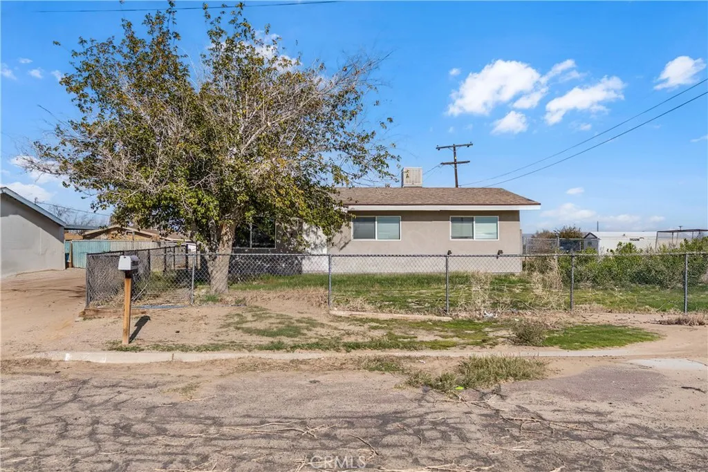 25298 Jade, Barstow, California 92311 home-pic-1