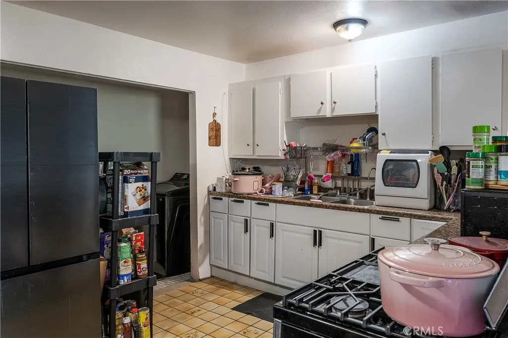 25298 Jade, Barstow, California 92311 home-pic-7