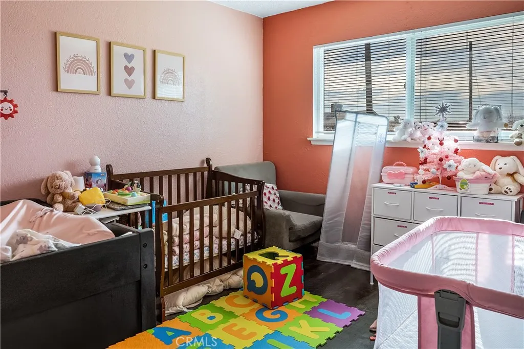 25298 Jade, Barstow, California 92311 home-pic-10