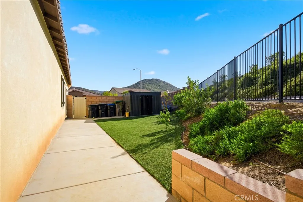 28184 Echo Court, Menifee, California 92585 home-pic-28
