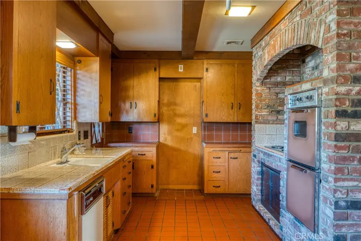25 Buena Vista Avenue, San Luis Obispo, California 93405