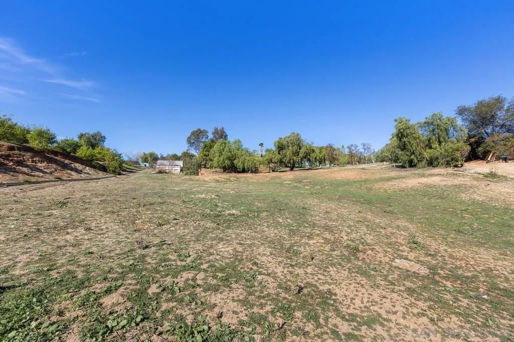 13747 49 Little Pond Rd, Valley Center, California 92082 home-pic-31
