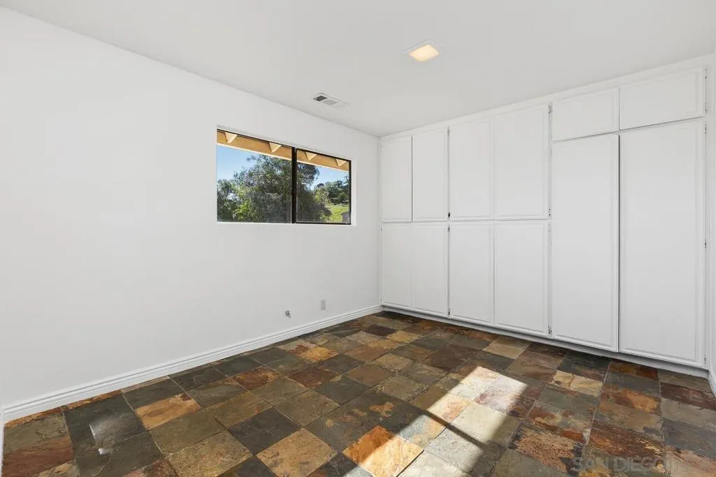 13747 49 Little Pond Rd, Valley Center, California 92082 home-pic-25