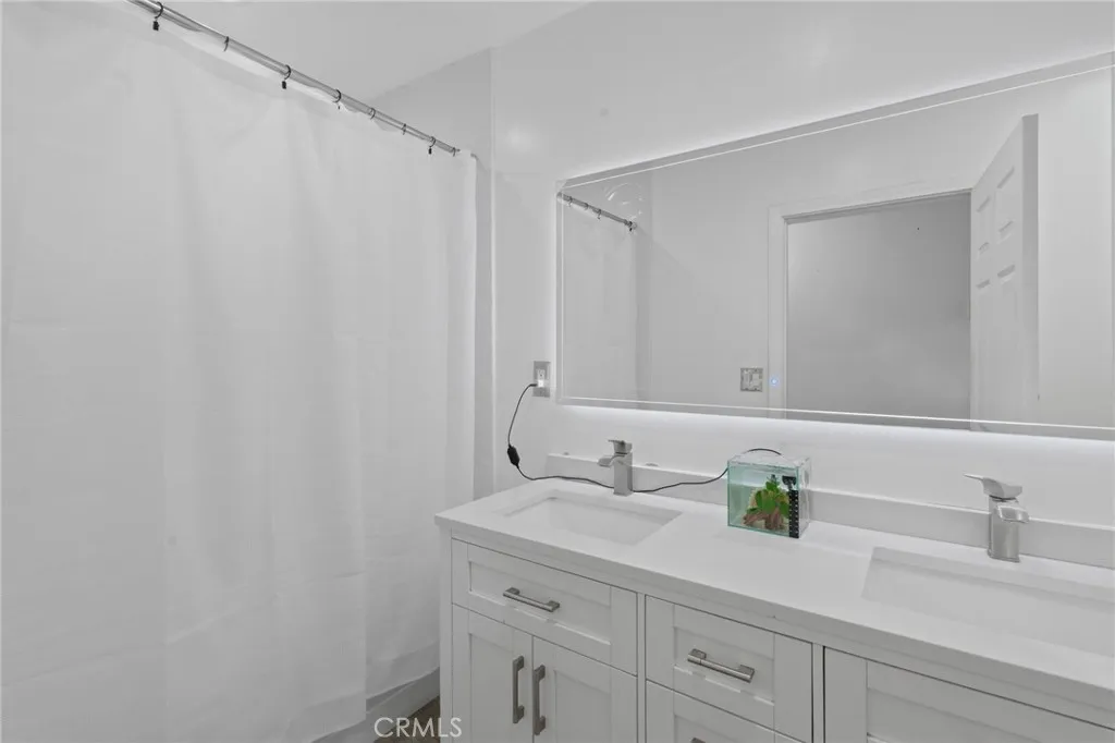 13434 Hutchcroft, La Puente, California 91746 home-pic-19