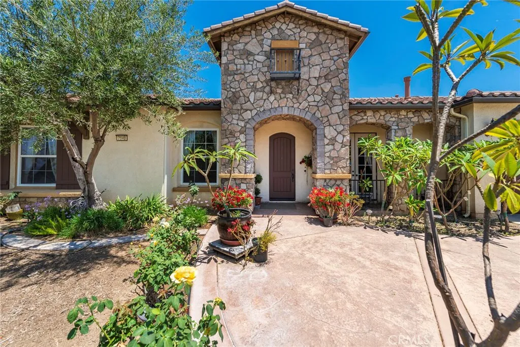 7940 Choi, Riverside, California 92506 home-pic-1