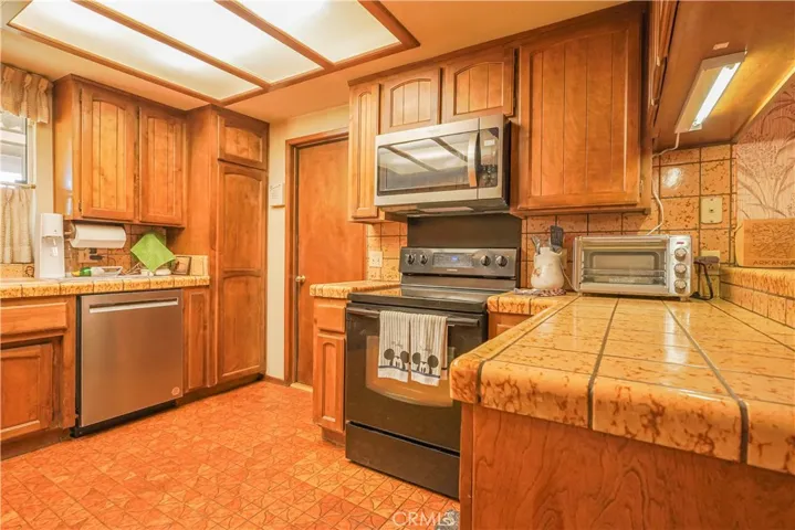 27407 Azurite, Barstow, California 92311