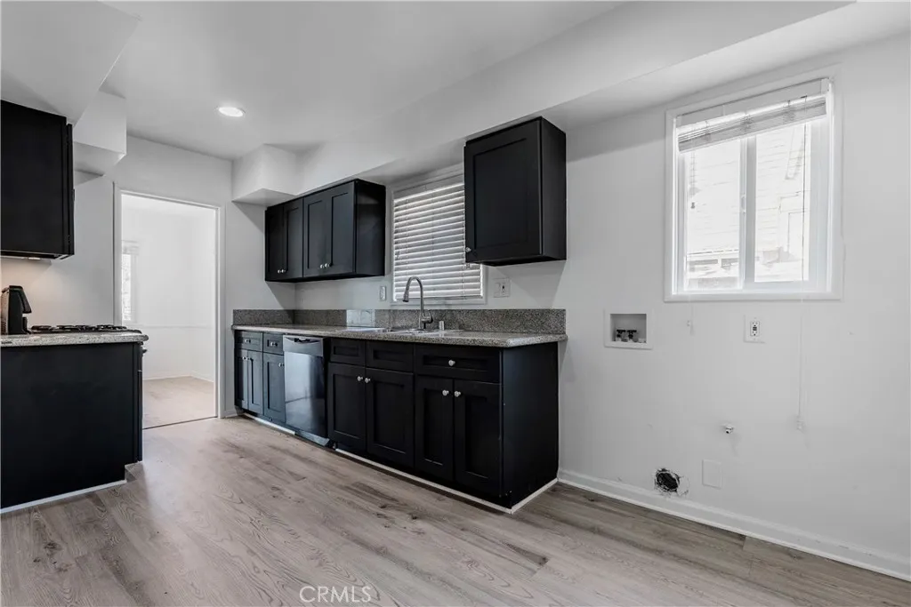 2916 Halldale, Los Angeles, California 90018 home-pic-2